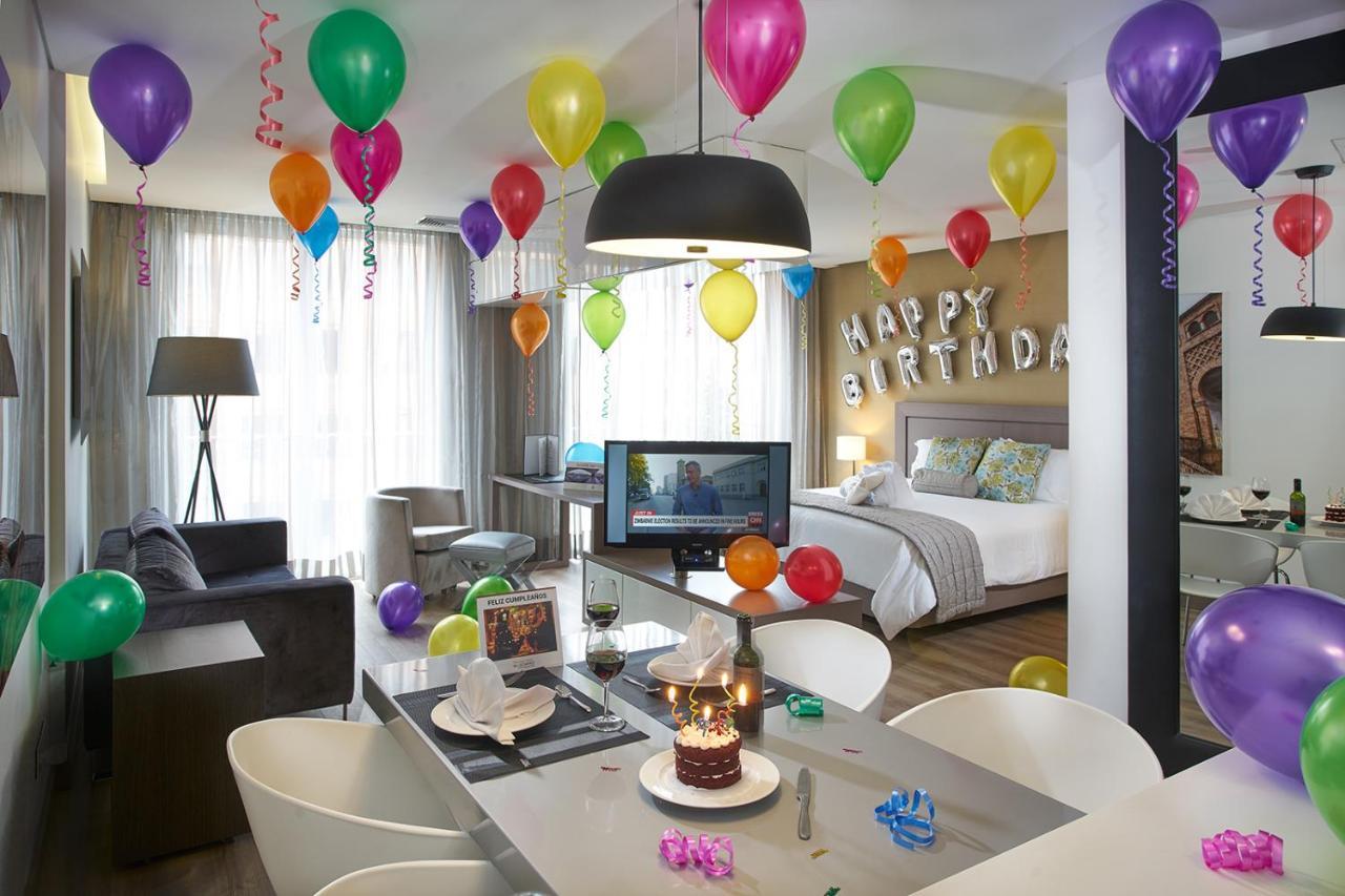 Hotel 100 Luxury Suites By Preferred Μπογκοτά Εξωτερικό φωτογραφία A party room at the hotel