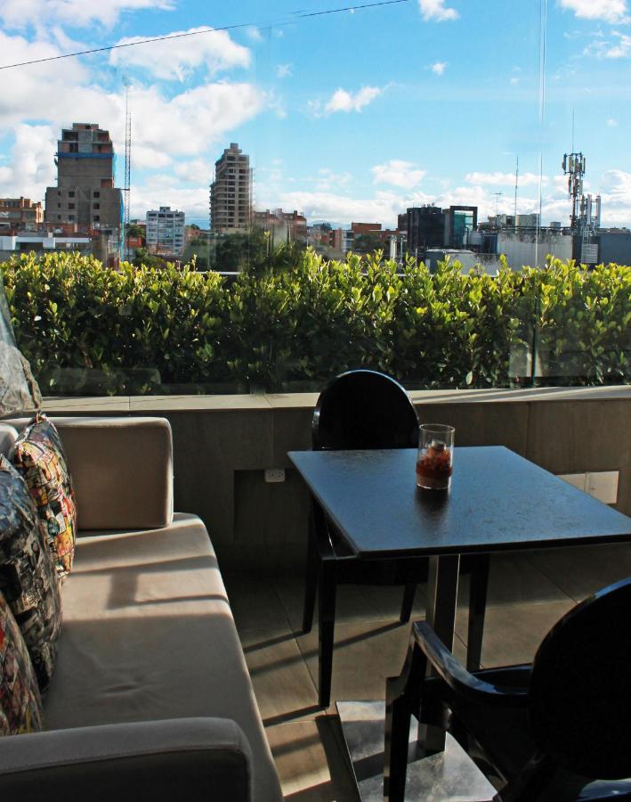 Hotel 100 Luxury Suites By Preferred Μπογκοτά Εξωτερικό φωτογραφία A balcony in Mexico City
