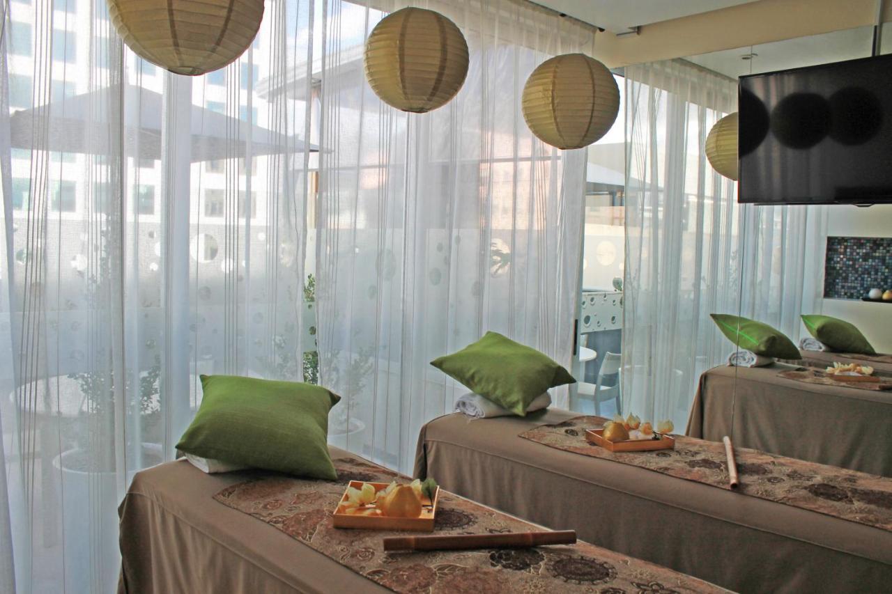 Hotel 100 Luxury Suites By Preferred Μπογκοτά Εξωτερικό φωτογραφία The interior of the restaurant