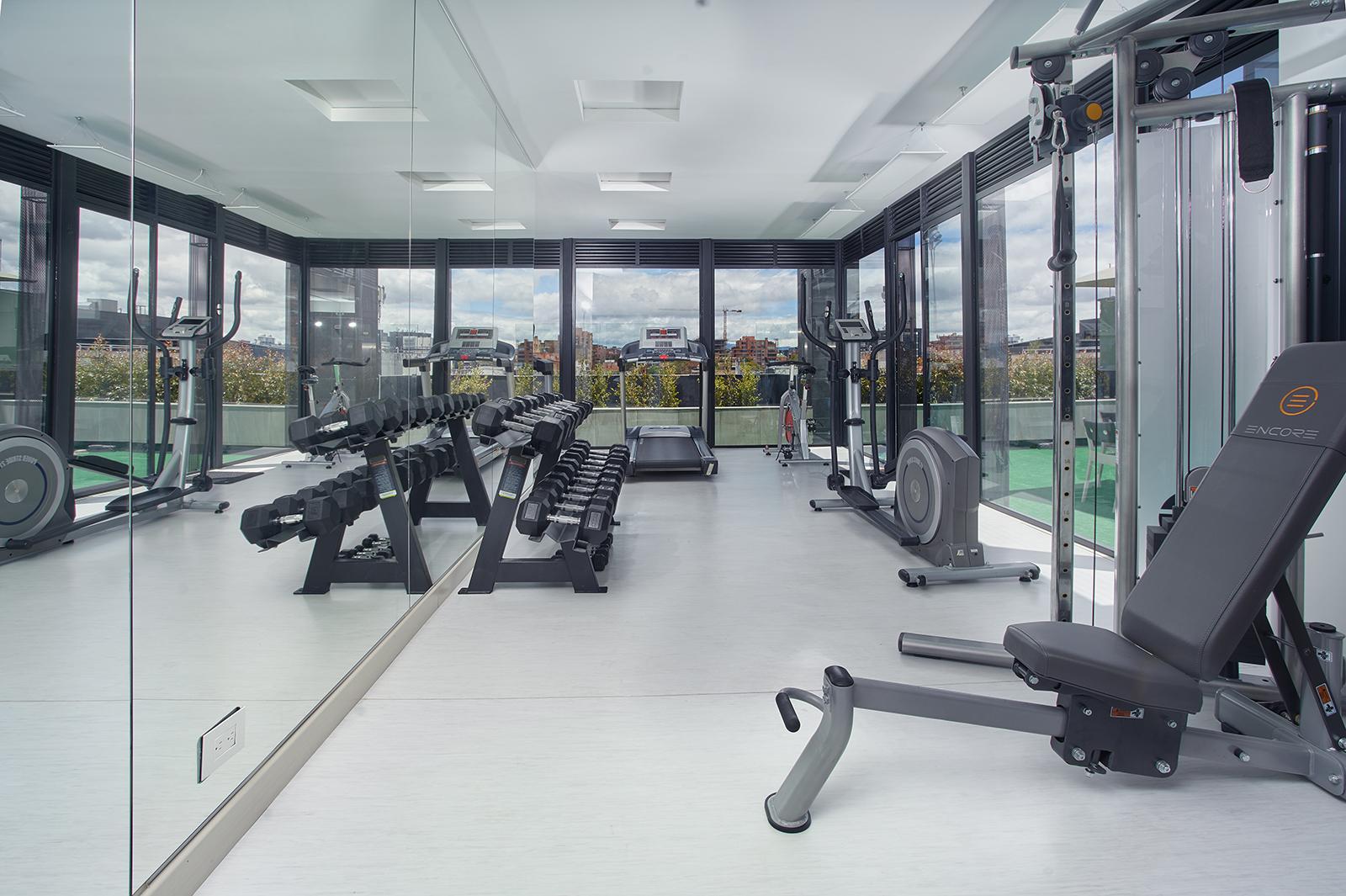 Hotel 100 Luxury Suites By Preferred Μπογκοτά Εξωτερικό φωτογραφία The gym at the London Business School
