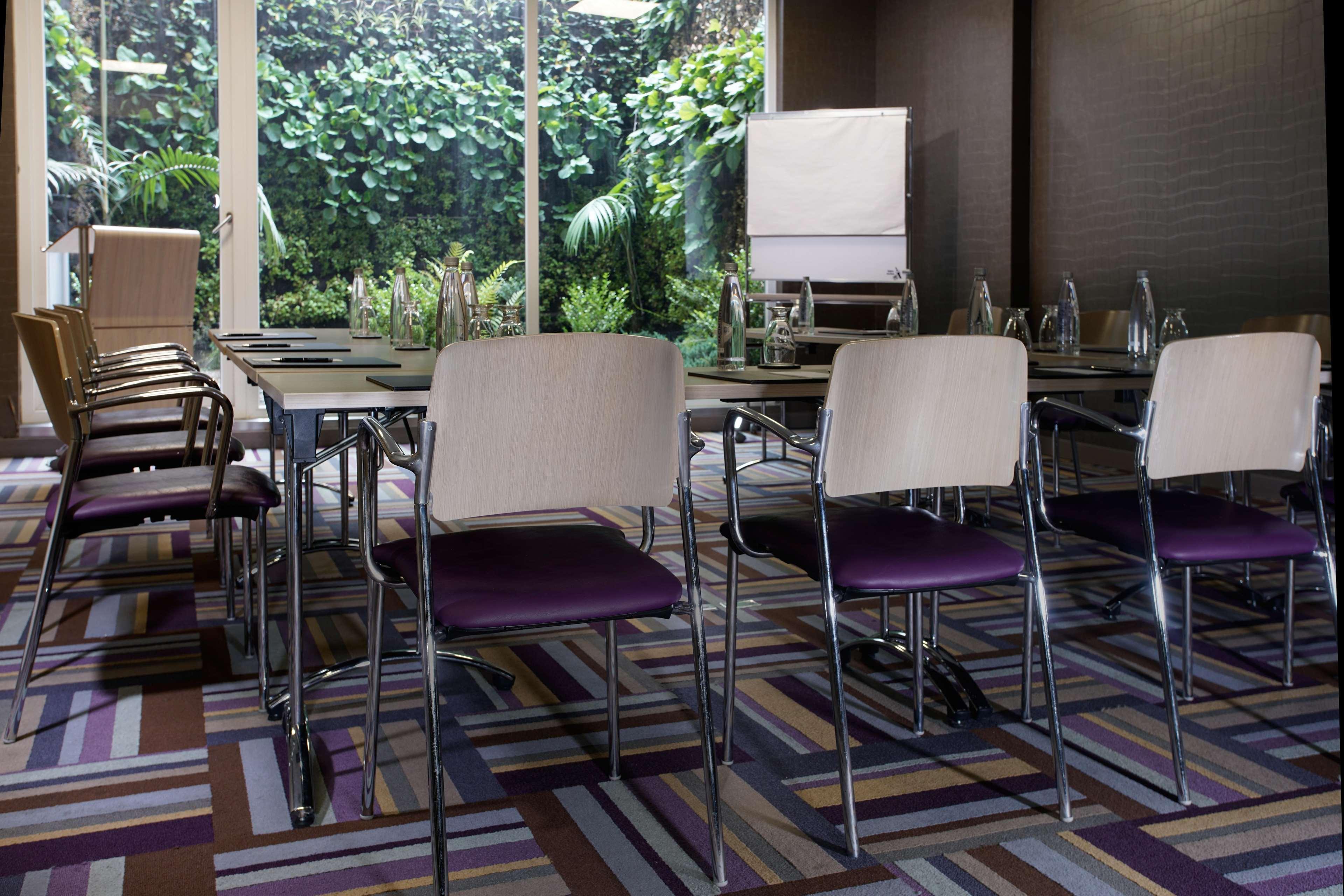 Hotel 100 Luxury Suites By Preferred Μπογκοτά Εξωτερικό φωτογραφία Meeting room