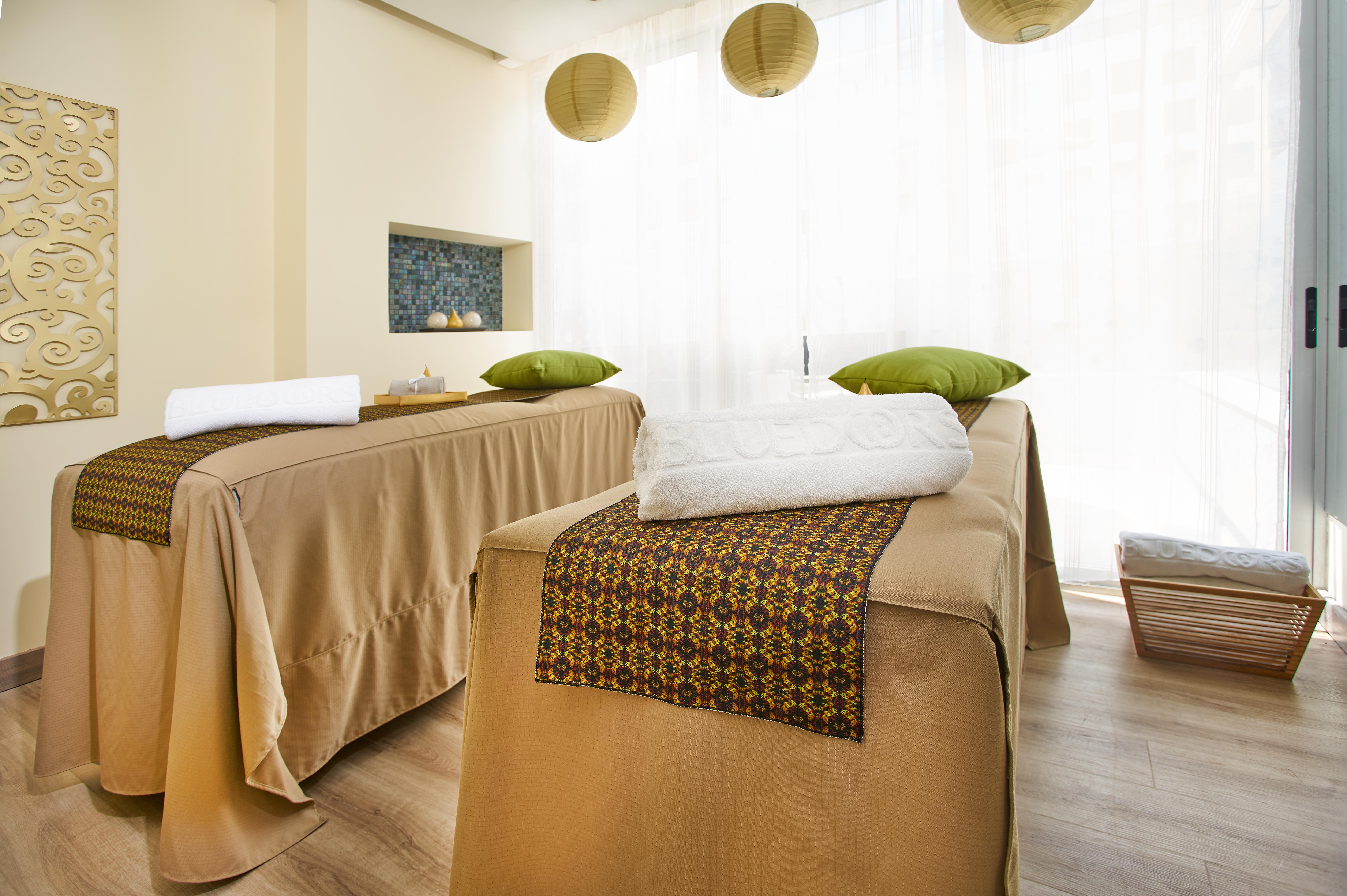 Hotel 100 Luxury Suites By Preferred Μπογκοτά Εξωτερικό φωτογραφία Thai massage beds