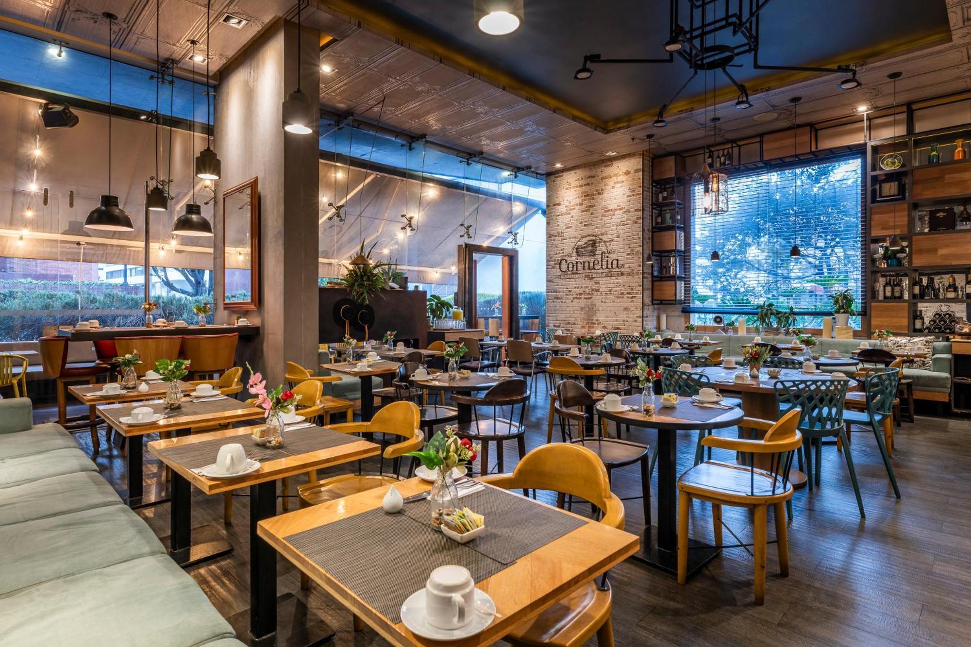 Hotel 100 Luxury Suites By Preferred Μπογκοτά Εξωτερικό φωτογραφία Restaurant in the hotel